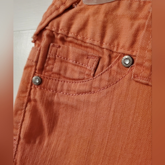 Women's Maurices Cotten Blend Capri - Picture 3 of 6